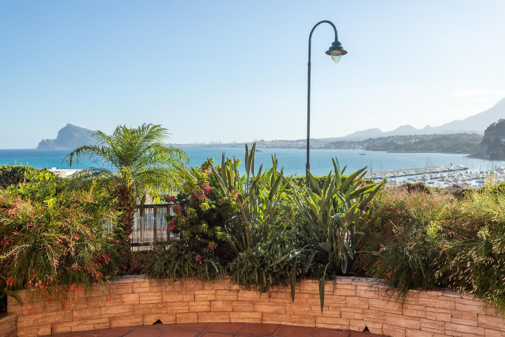 Bay View Apartment Altea Bagian luar foto